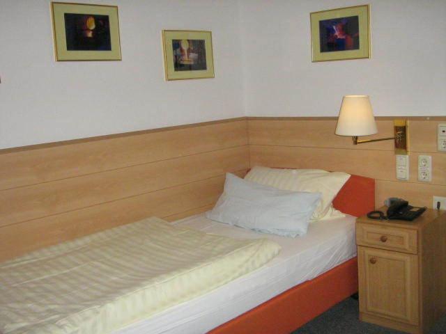Gasthaus Laubacher Wald Laubach  Rum bild